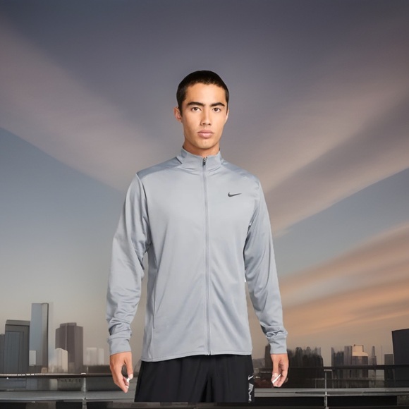 Nike Waterproof Totality Dri-FIT Simplicity & Functionality The Perfect Jacket
